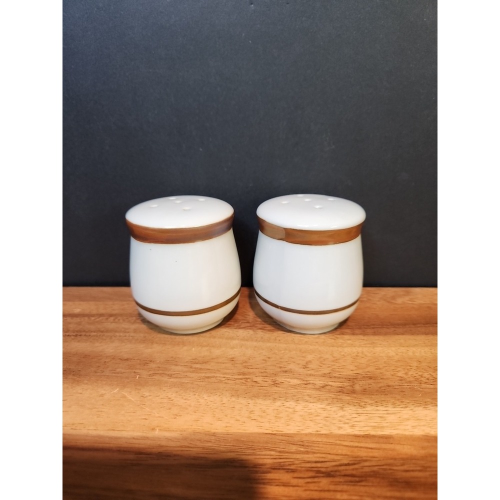 Vintage Sierra Stoneware Salt And Pepper Shakers EUC Farmhouse Rustic